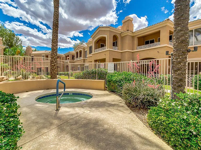 3800 S Cantabria Cir — Photo 37