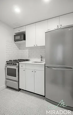 Rented by Mirador Real Estate | media 4