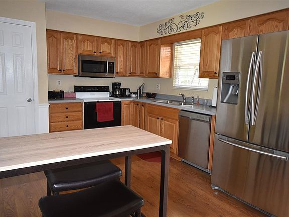 5th image of 407 Belmont Park Dr