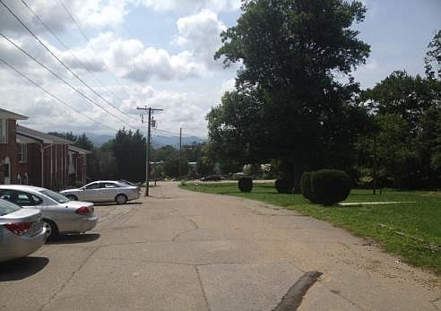 2nd image of 401 Southway Garden Rd