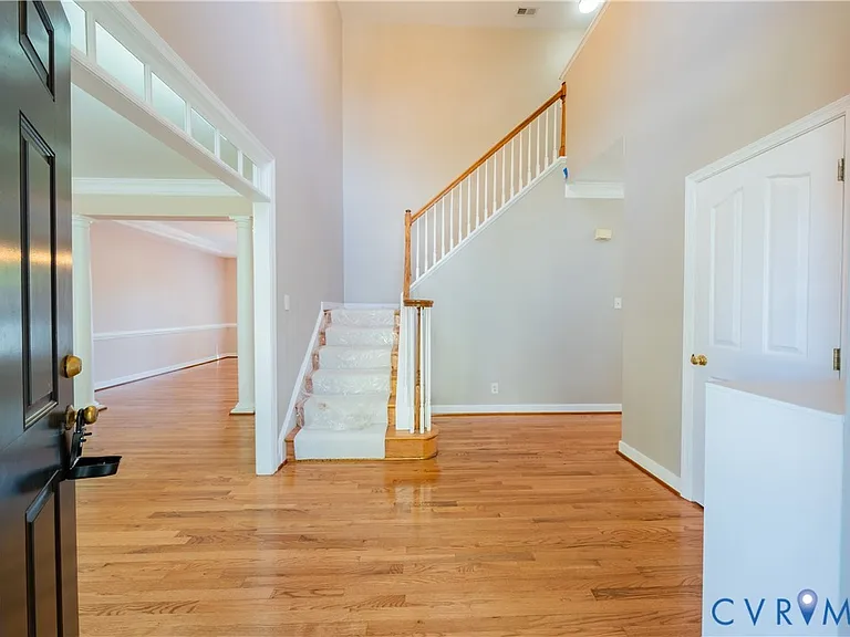 9721 Pemberton Crossing Dr — Photo 5