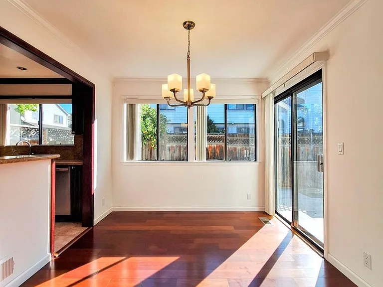 1206 Sierra Village Way — Photo 10