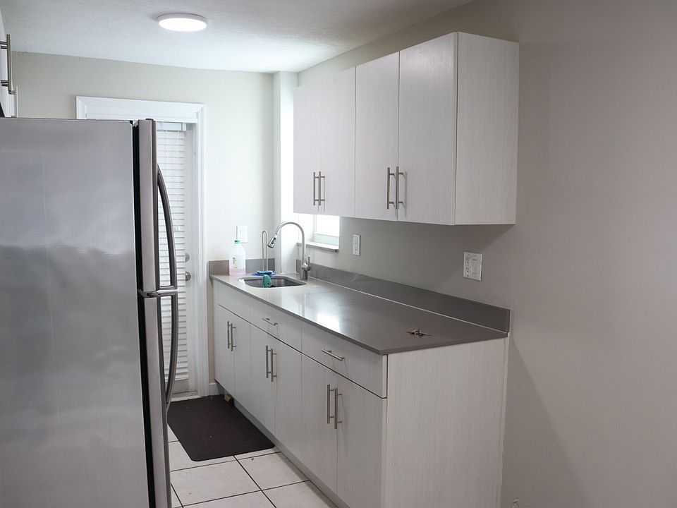 1st image of 216 Calabria Ave APT 1