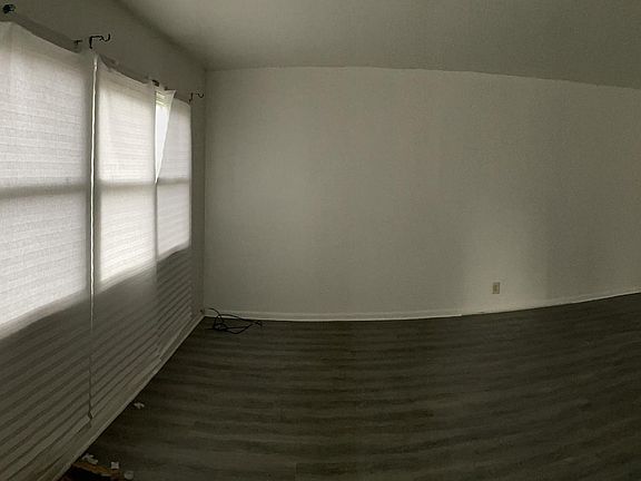 5th image of 2409 Bloomsdale Rd