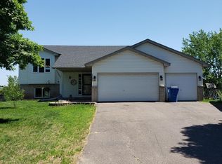 1320 Marigold Dr, Cambridge, MN 55008