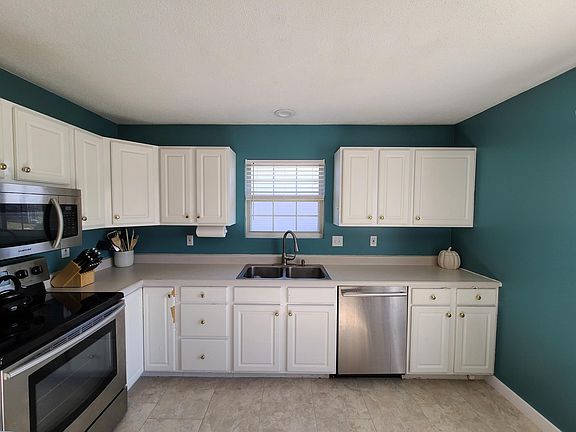 2nd image of 124 Bayfield Dr