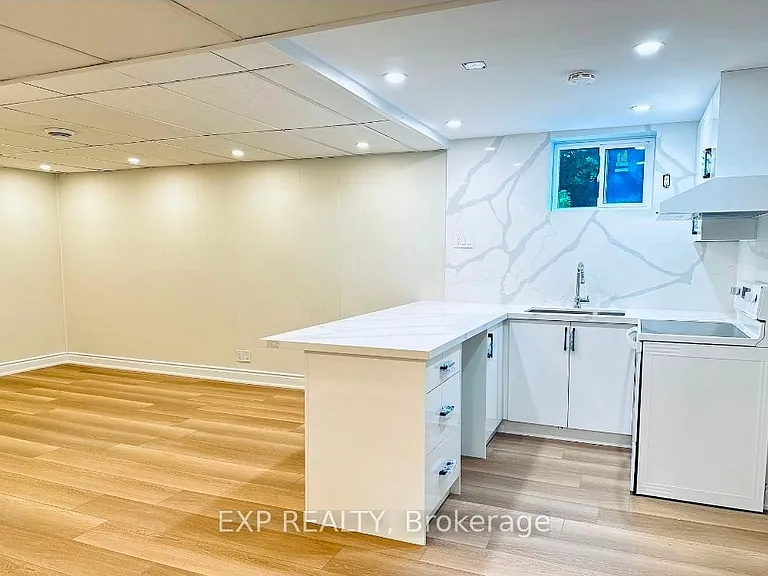 36 Castor Cres #BASEMENT — Photo 5