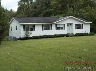 1711 Middle Rd, Trenton, NC 28585