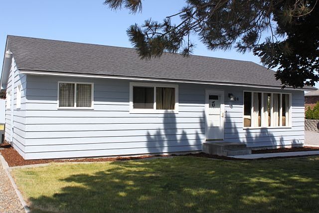 1st image of 926 S Highland Dr