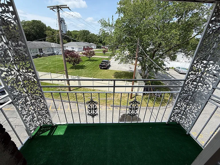 Delmont Estates — Photo 31