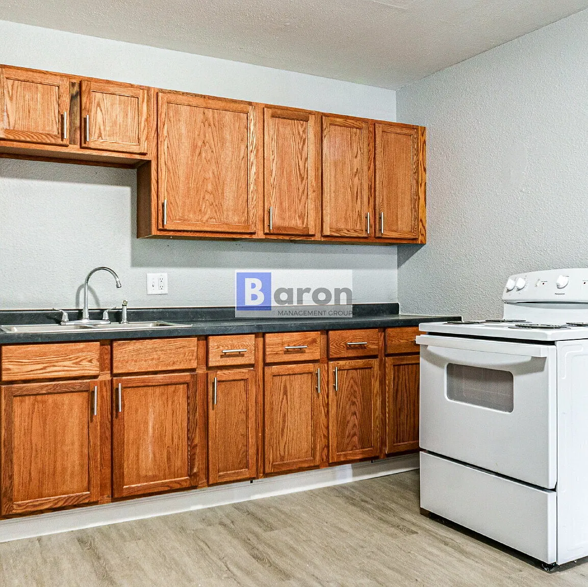 Newly Renovated 2-Bedroom Apartment — Photo 1