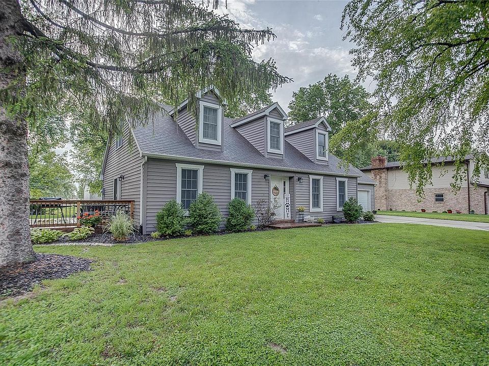 1st image of 16 Meyer Dr