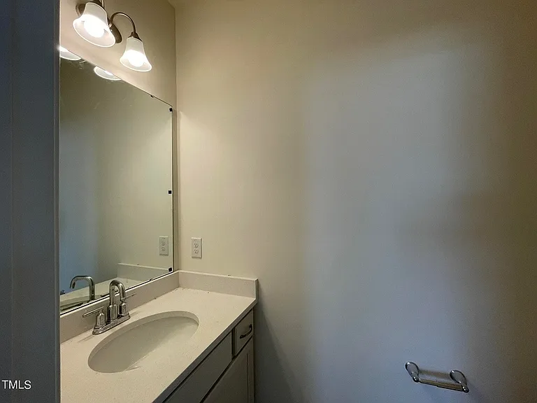 1608 Maelyn Way — Photo 2