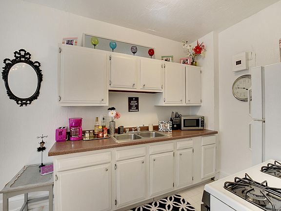 4th image of 204 Western Ave N APT 301