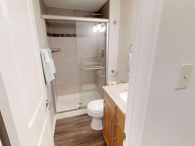 Somerset Apartments — Photo 6