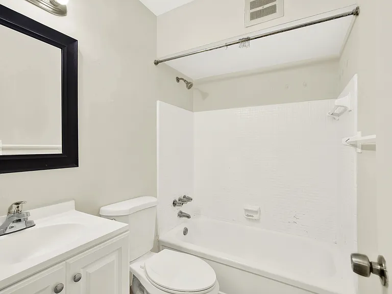 416 Santander Ave — Photo 9