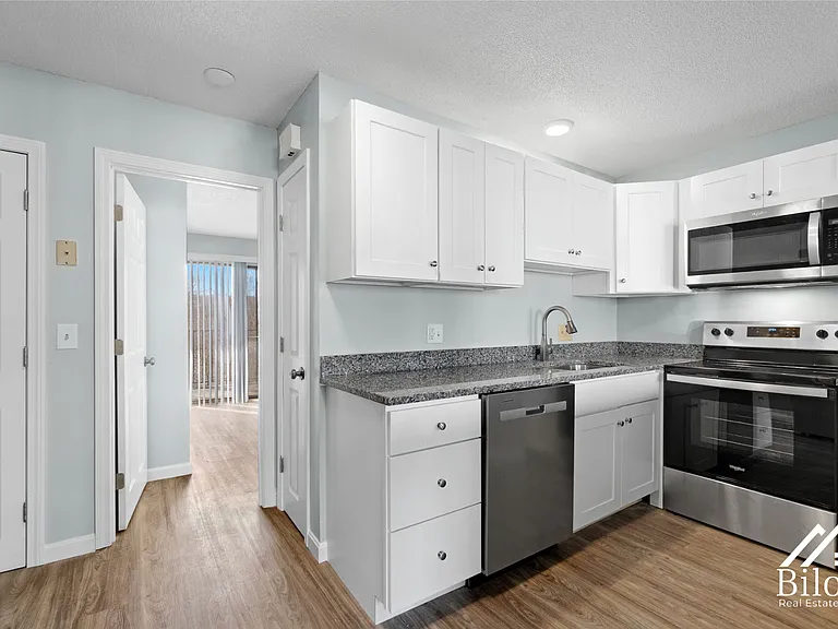 242 Waterman Avenue — Photo 39