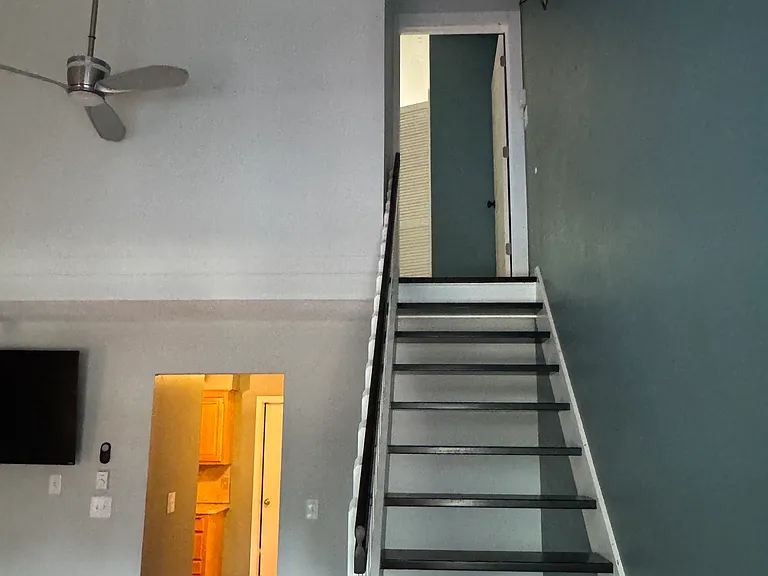422 Emmett St #J — Photo 6