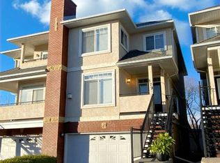 179 SE Sierra Morena Lndg SW, Calgary, AB T3H4K3