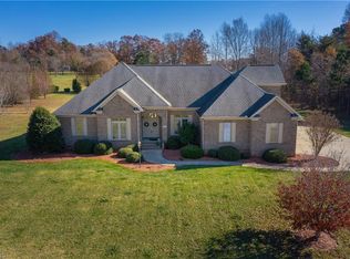 6701 Garden Valley Ct, Pleasant Garden, NC 27313
