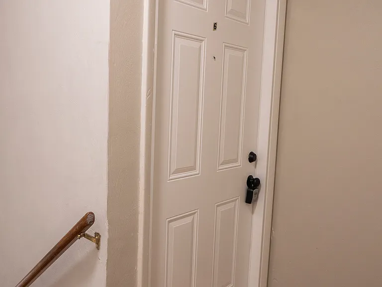 1250 Little Bay Ave #5 — Photo 2