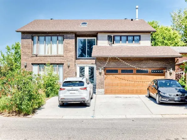 204 SW Deer Ridge Way SE, Calgary, AB T2J 5Y6