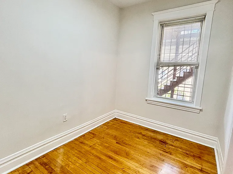 1435 N Ashland Ave #3R — Photo 12