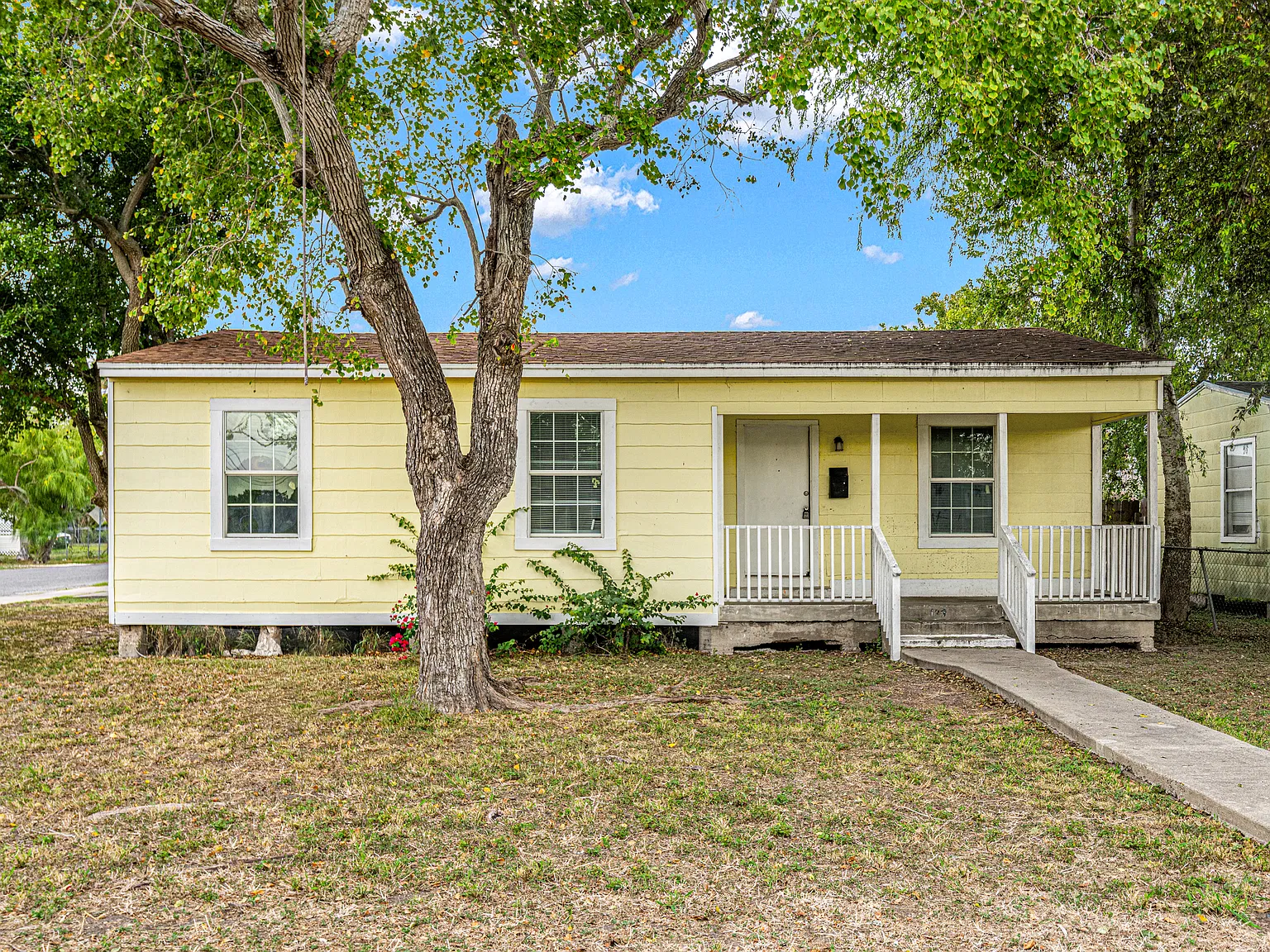3 bed, 1186 sqft, $1,200 — Photo 1