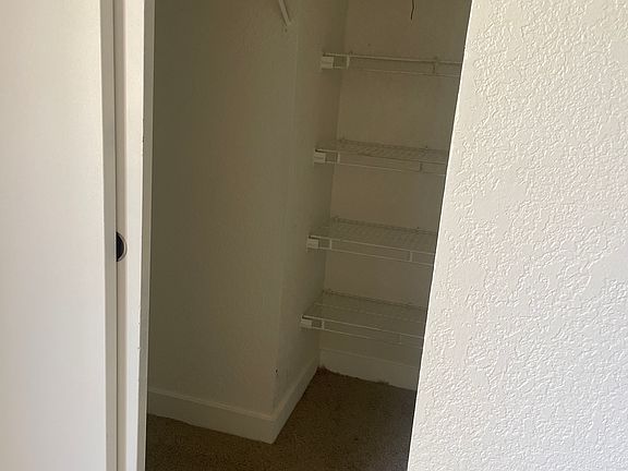 3rd image of 567 Kristin Ln