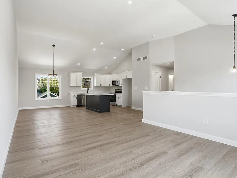 2905 Roosevelt St — Photo 19