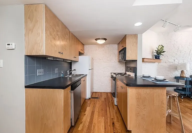 28 N Boyle Ave — Photo 5