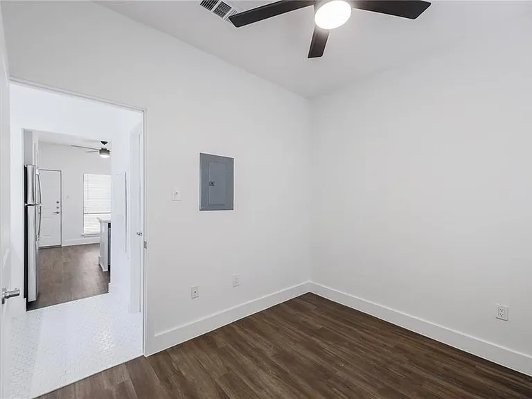 908 Poplar St #105 — Photo 14