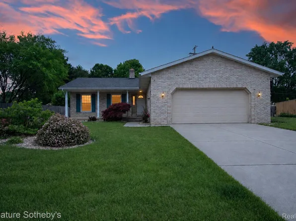 652 Willow Ln, Frankenmuth, MI 48734