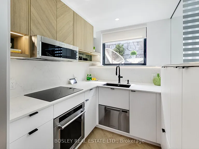 13R Mansfield Ave — Photo 8