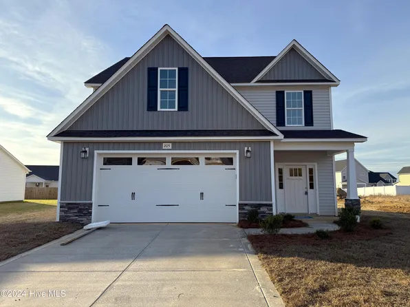 205 Sacksonia Street, Raeford, NC 28376