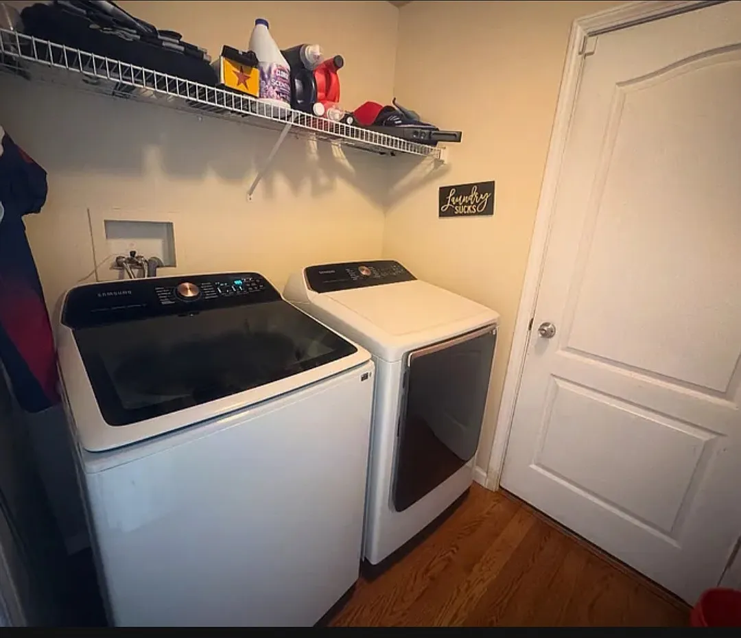 1483 Earie Way — Photo 3