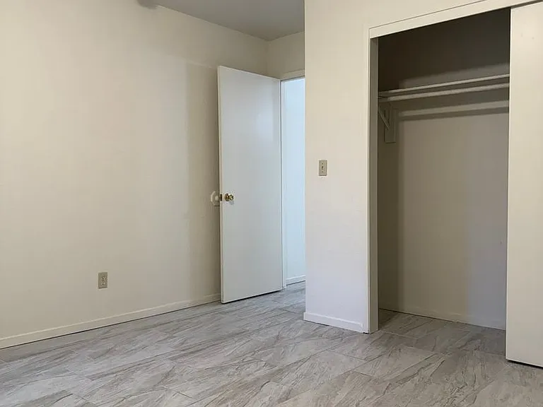 1310 Loughborough Dr — Photo 23