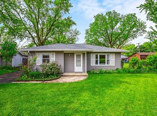 2305 Root St, Crest Hill, IL 60403