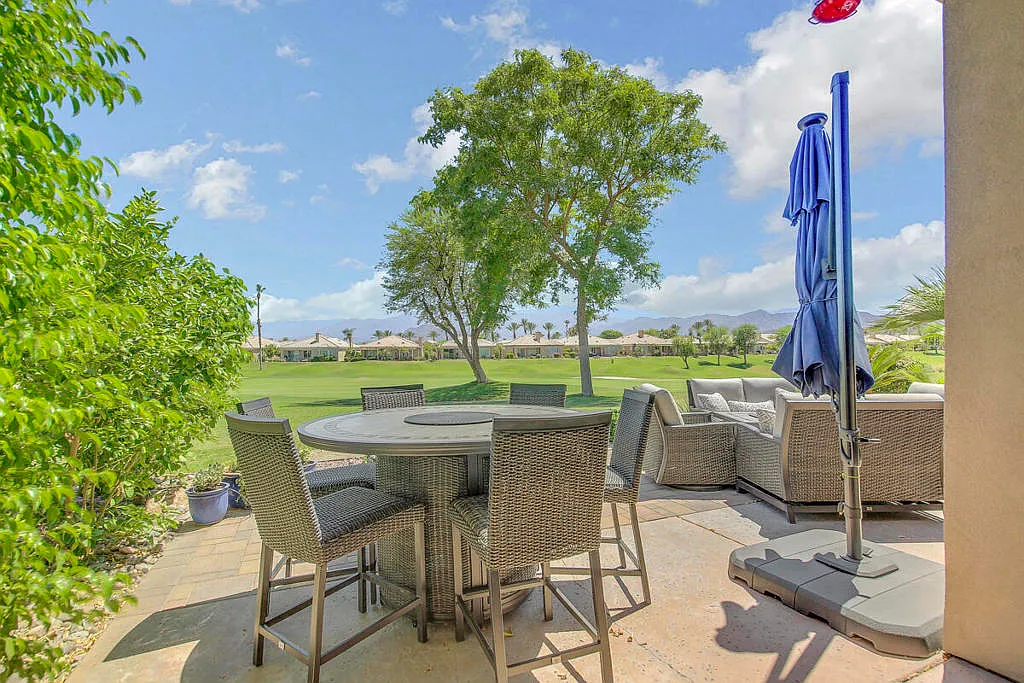 2 bed, 1382 sqft, $4,500 — Photo 1