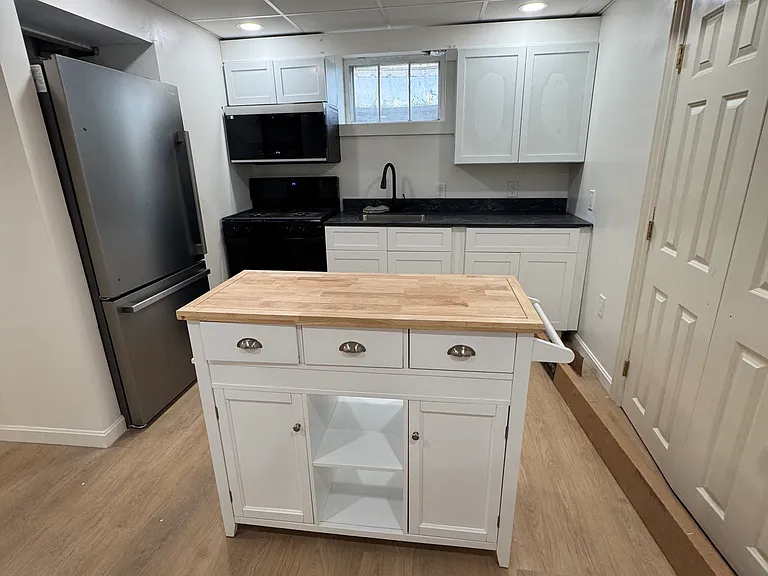 34 Newbury St #B — Photo 6
