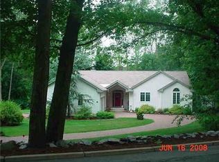 64 Olney Arnold Rd, Cranston, RI 02921