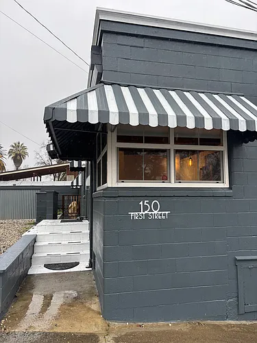 150 1st St Photo 1