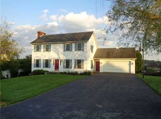 516 Skyline Dr, Rostraver Township, PA