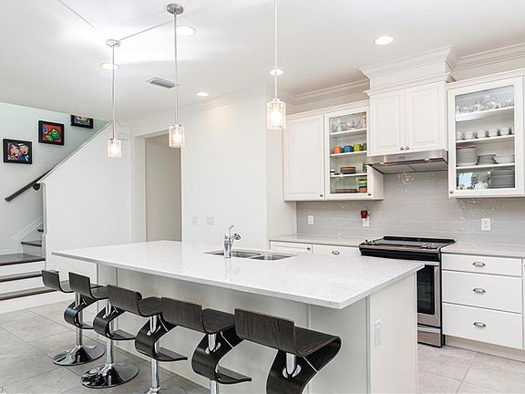 4th image of 14158 Nautica Ct