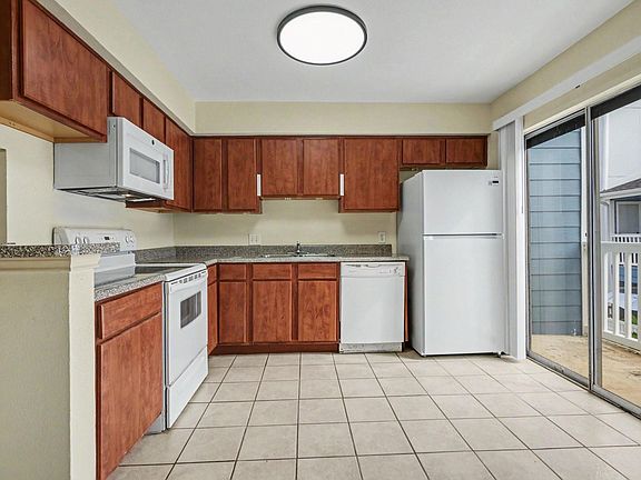 3rd image of 3506 Cove View Blvd APT 306