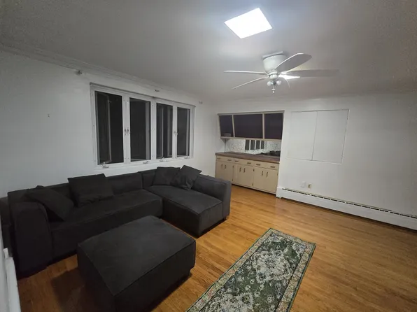 906 N Penn Ct, Hazleton, PA