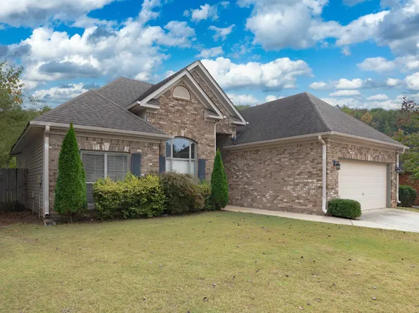 757 Forest Lakes Dr, Sterrett, AL 35147