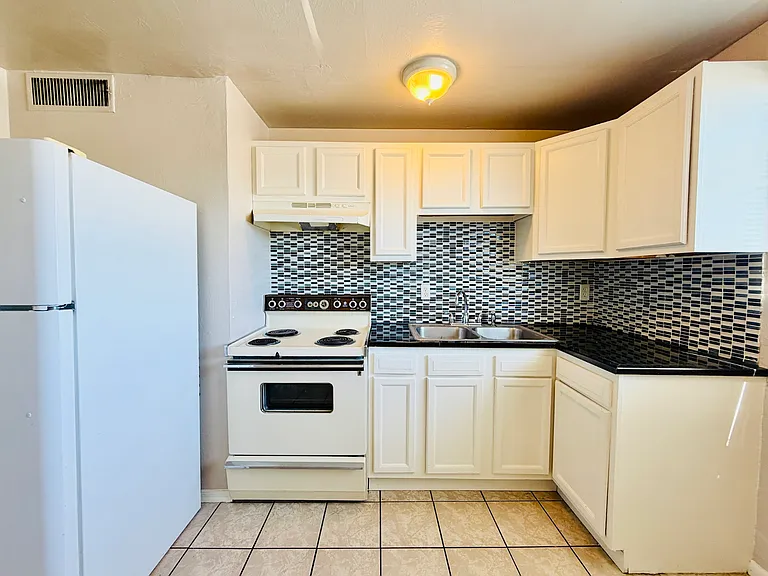 The Foundry Apartment Rentals - 1 Bedroom and 2 Bedrooms - Gated Community! — Photo 14