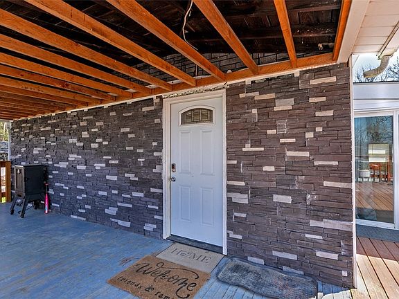 3rd image of 134 Francis Rd