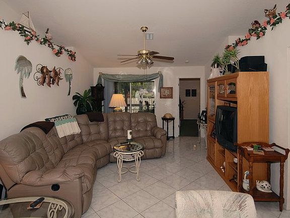 5th image of 3212 40th Ave W